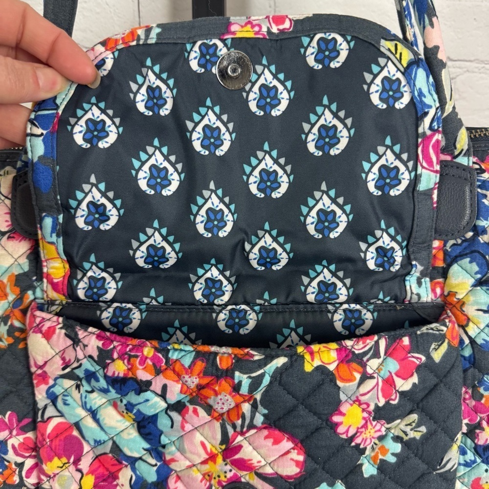 Vera Bradley Carson East West Pretty Posies Tote Bag - Picture 8 of 9